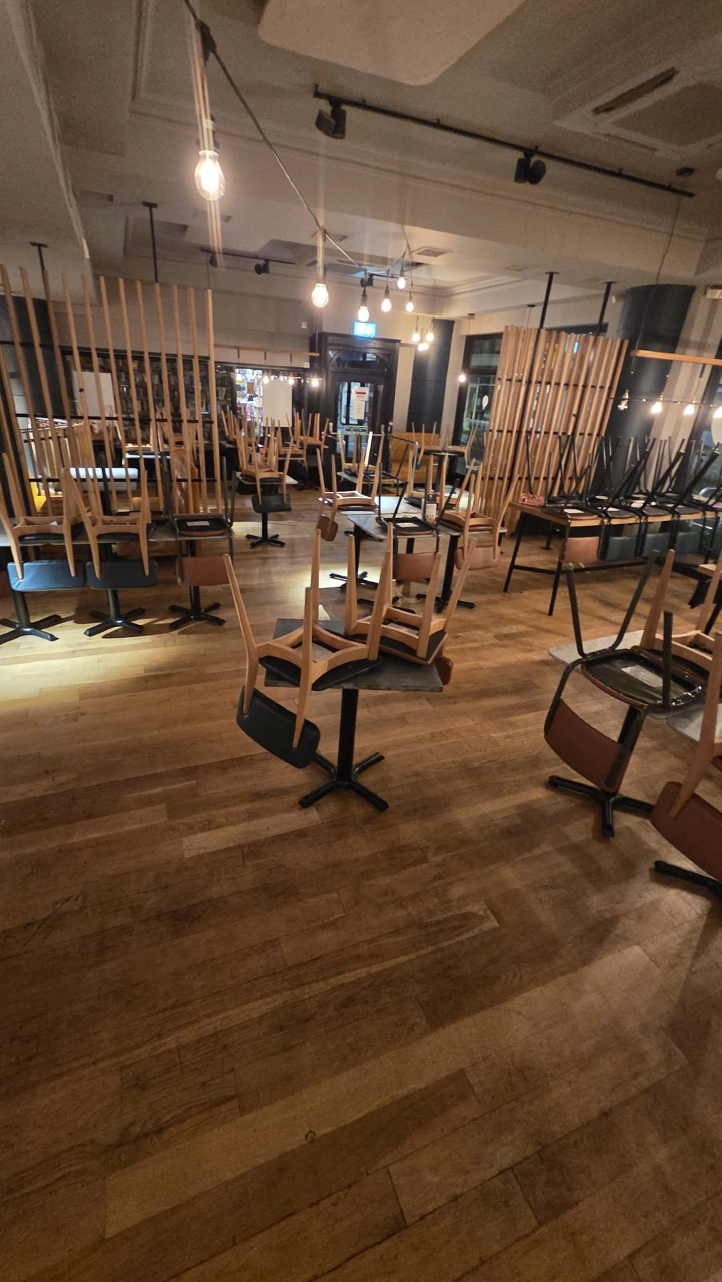 After Restaurant Cleaning